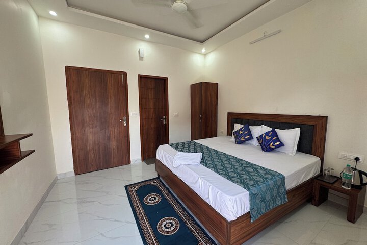 Room 10 of 35