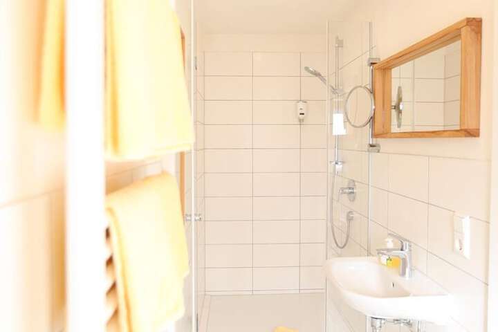 Room 15 of 28