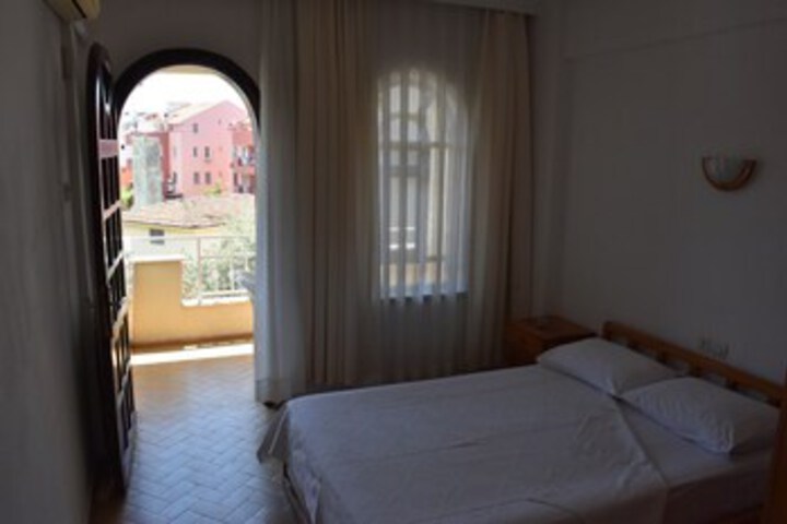Room 15 of 17