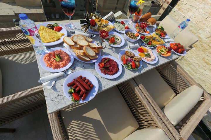 Dining 112 of 150