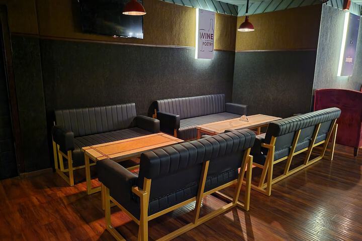 Dining 41 of 61