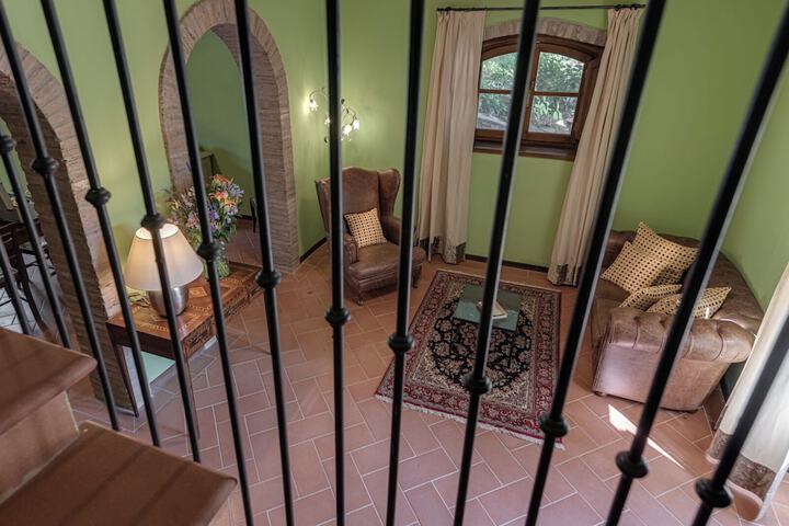 Room 33 of 135