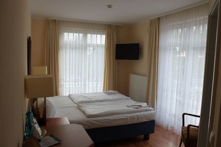 Room 15 of 31