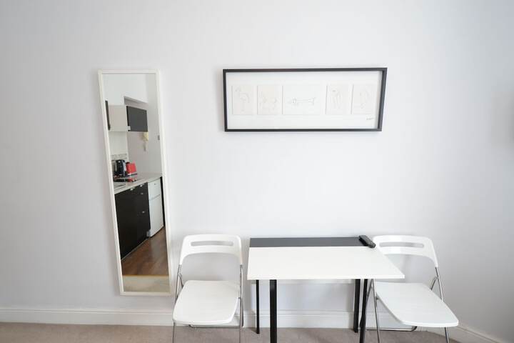 Room 129 of 371
