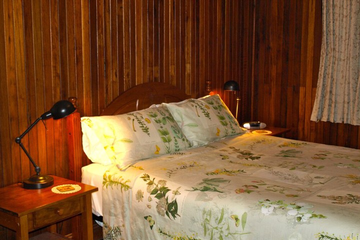 Room 5 of 45