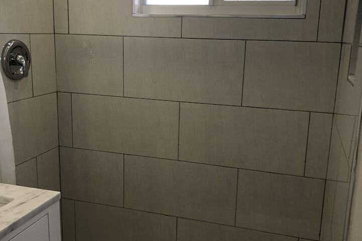Bathroom shower