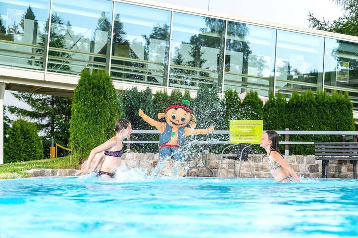 Hotel with Pool