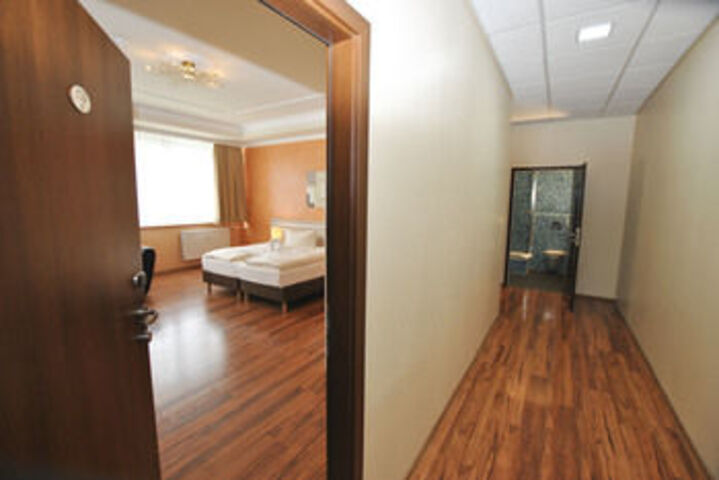 Room 62 of 81