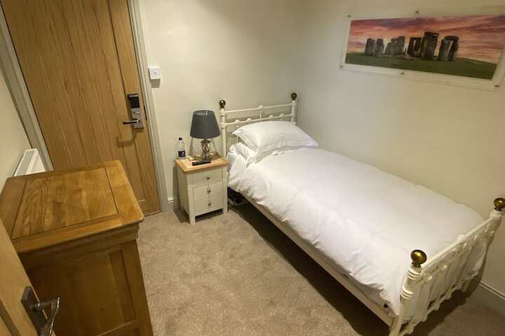 Room 46 of 96