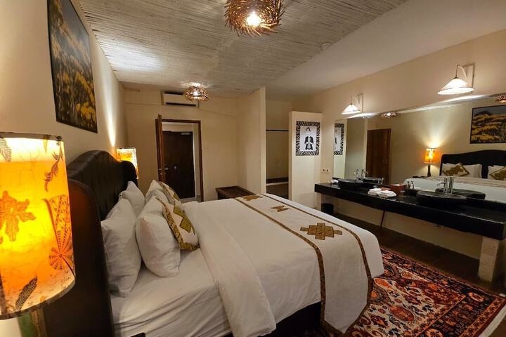 Room 14 of 49