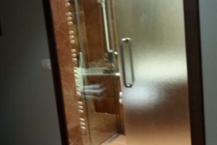 Room 23 of 97