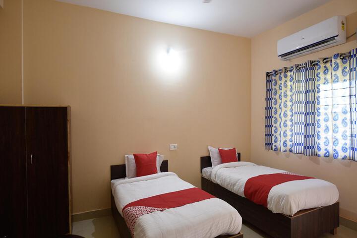 Room 3 of 6