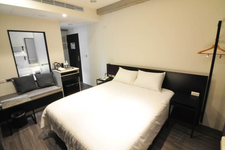 Room 20 of 77