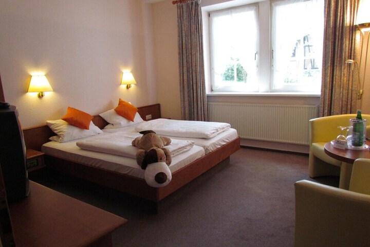 Room 5 of 44