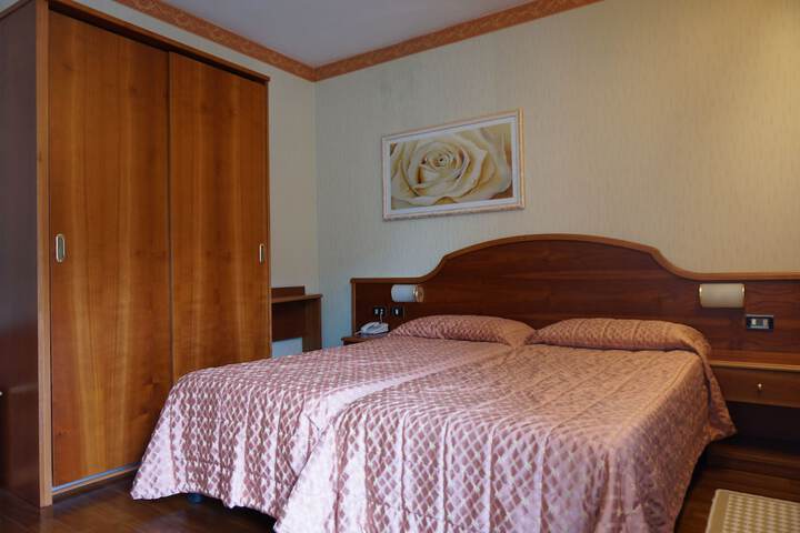 Room 5 of 71