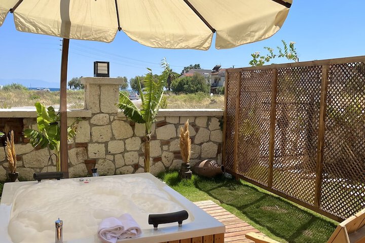 Hot Tub 12 of 45