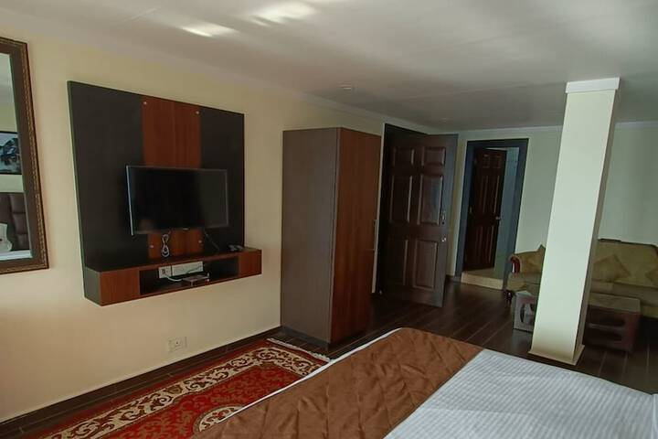 Room 17 of 81