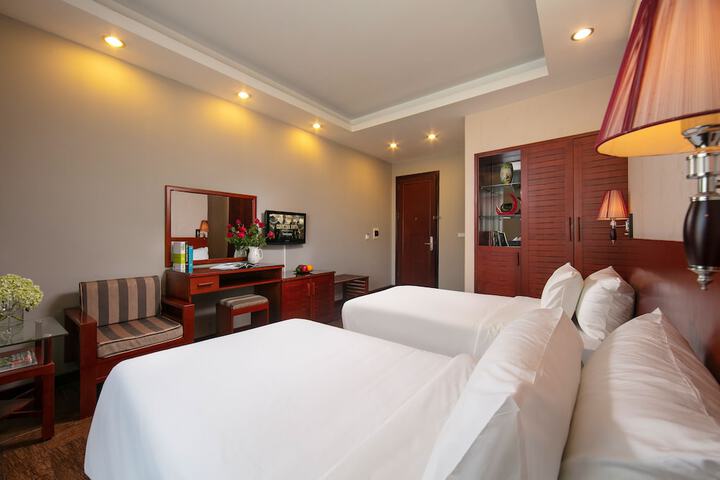 Room 17 of 41