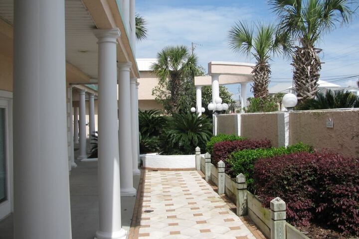 Hotel View 178 of 200