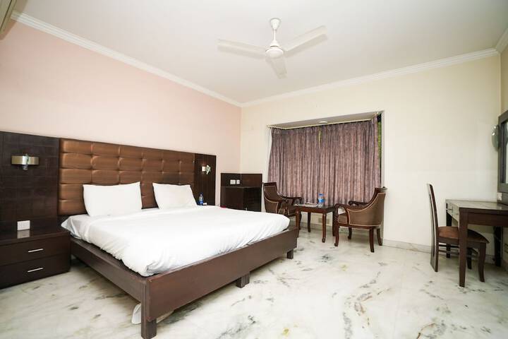 Room 10 of 37