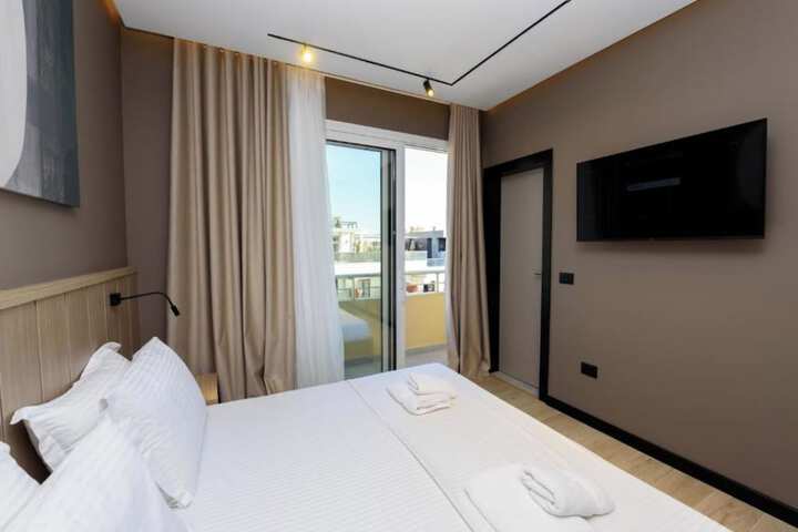 Room 17 of 50