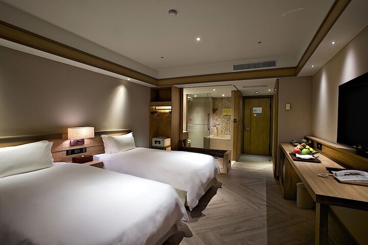 Room 7 of 91