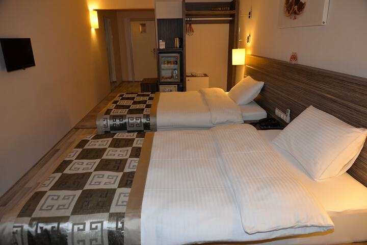 Room 11 of 52