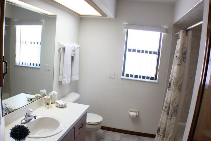 Room 10 of 13