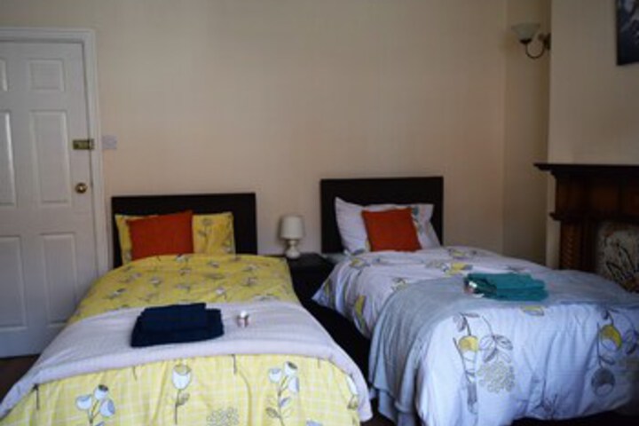 Room 8 of 10