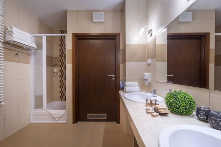 Clean Restrooms