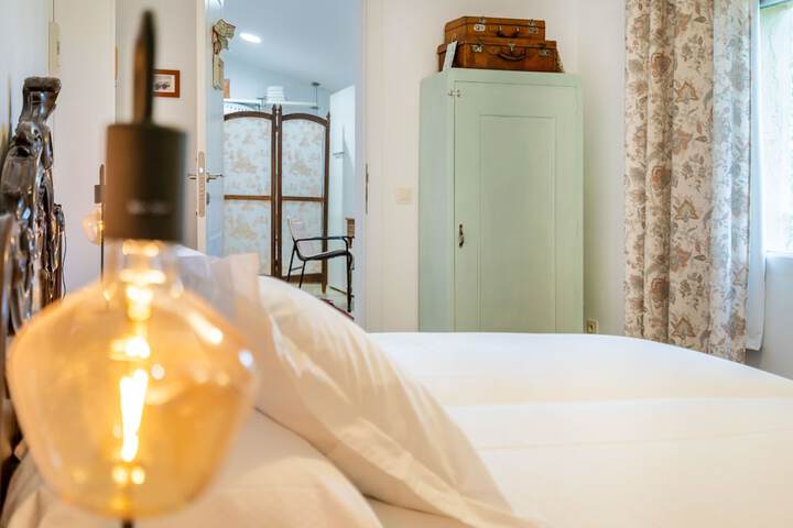Room 28 of 62