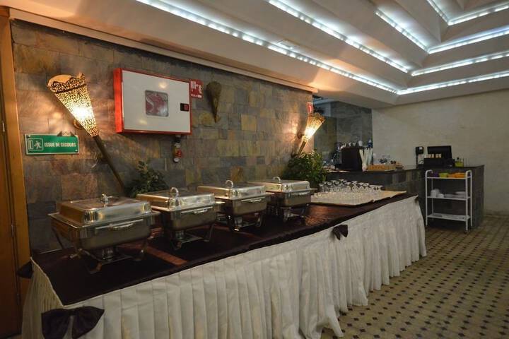Dining 44 of 45
