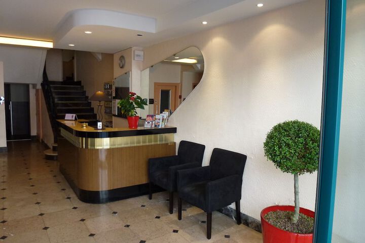 Guest Lobby