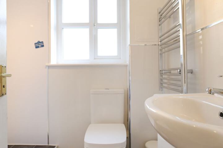 Room 20 of 28