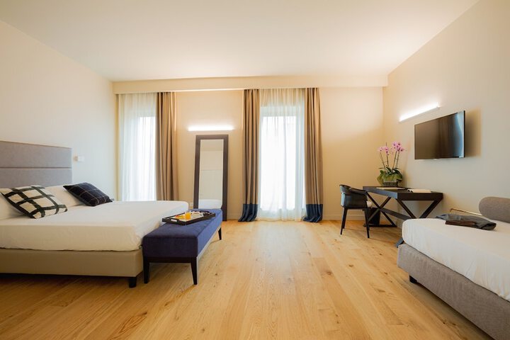 Room 25 of 61