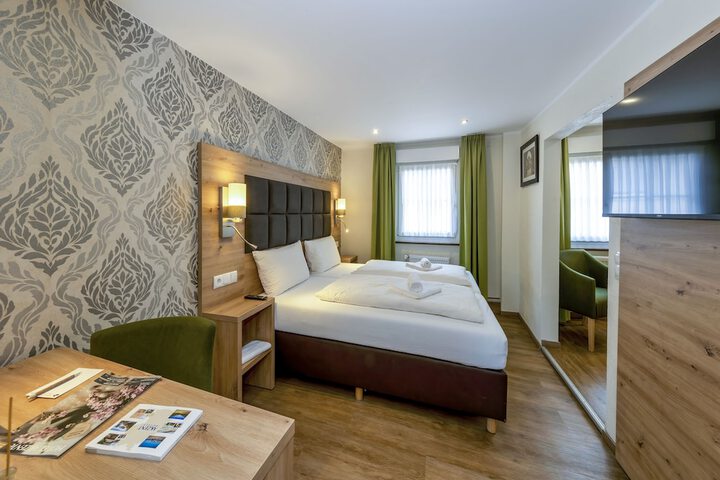 Room 37 of 140