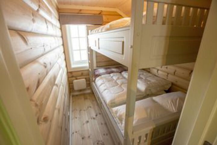 Room 42 of 119