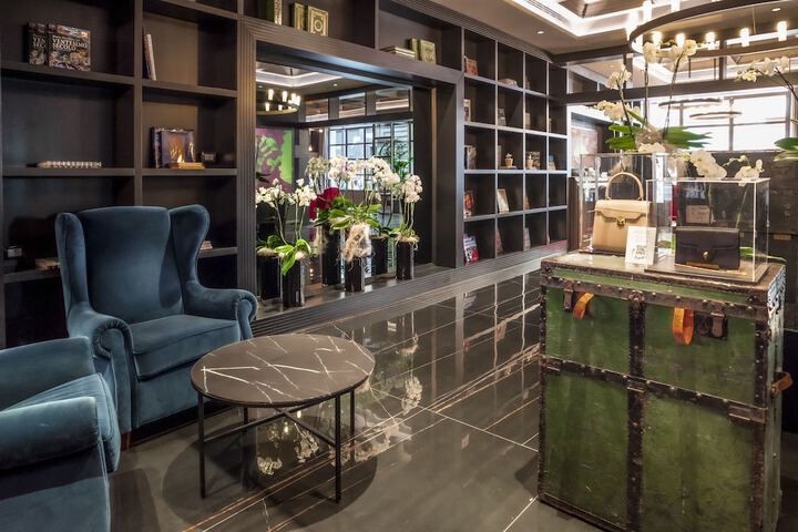 Lounge 59 of 67