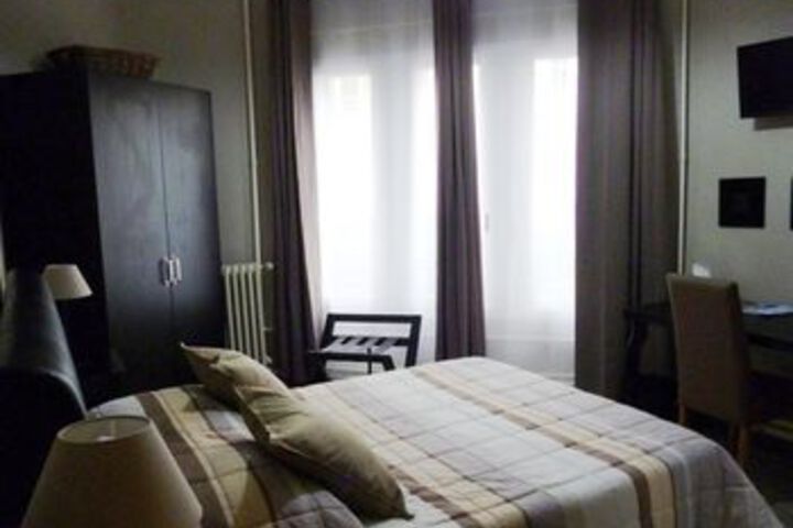 Room 14 of 22
