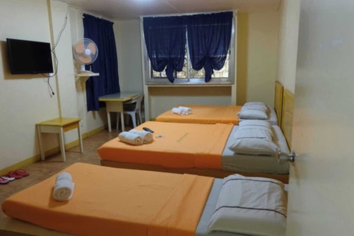 Room 12 of 24