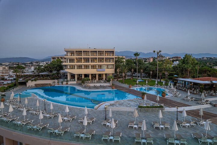 Hotel 185 of 199
