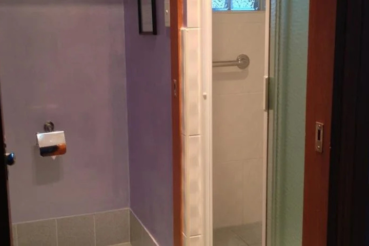 Room 9 of 21