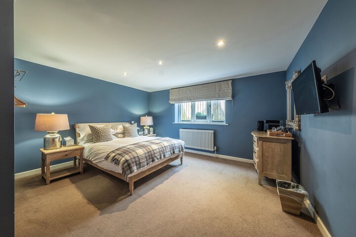 Room 18 of 49