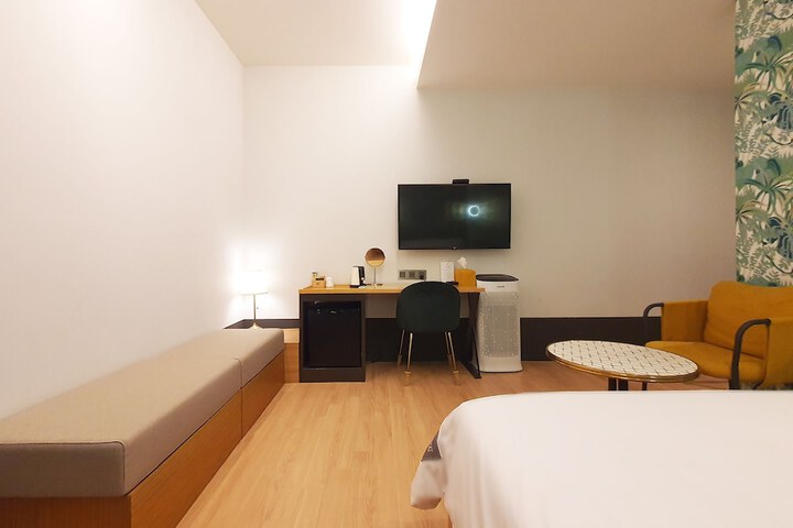 Room 20 of 59