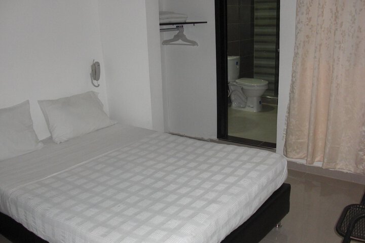 Room 9 of 47