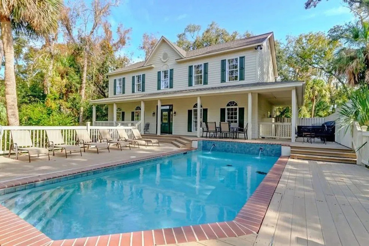 Pool 14 of 21