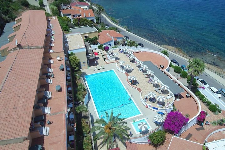 Pool Hotel