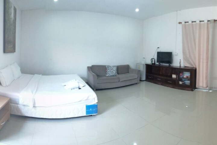 Room 20 of 97