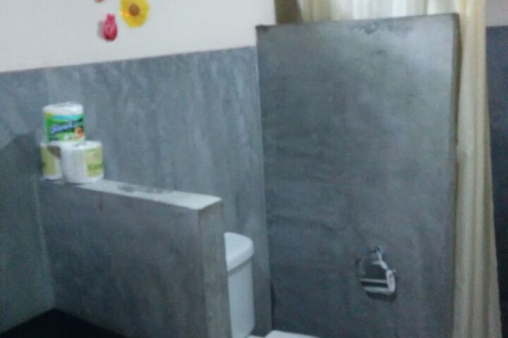 Room 8 of 20