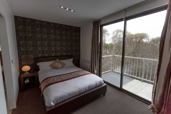 Room 28 of 47